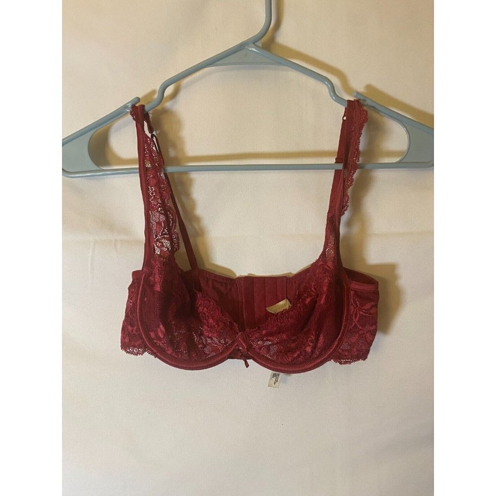 Intimatley Sexy red Lacy Bra Underwire Pushup Womens 32B Whimsygoth Fairy